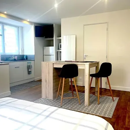 Apartment 30m2, Parking, 2 Pers, 10 Min D'aurillac Polminhac